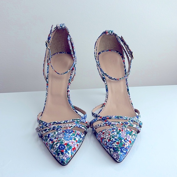 J. Crew Floral Blue & White High Heel Shoes Ankle Strap Made in Italy Size 6.5 - Picture 2 of 5